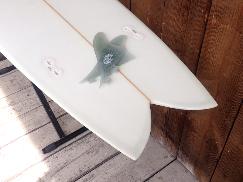 SHAPES AND HULLS/FLEX FIN HULL FISH 6'11"