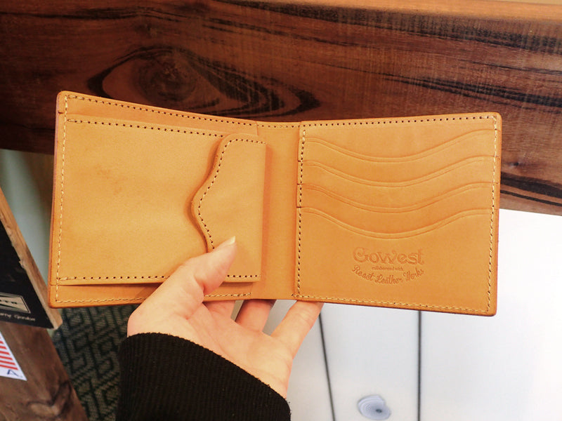 【GO WEST】SHORT WALLET (二つ折)/PAISLEY PRINT LEATHER
