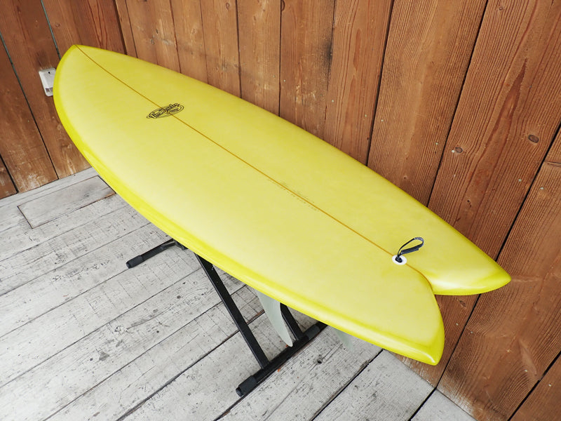 SHAPES AND HULLS/FLEX FIN QUAD FISH 5'6"