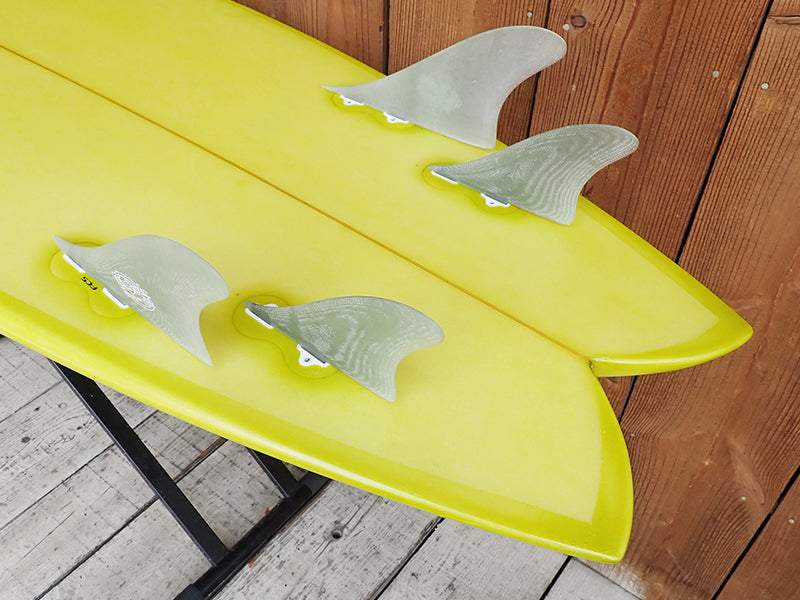 SHAPES AND HULLS/FLEX FIN QUAD FISH 5'6"