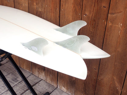 SHAPES AND HULLS/FLEX FIN FISH 5'9"