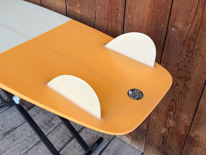 CHOCOLATE FISH/MINI SIMMONS 5'6"