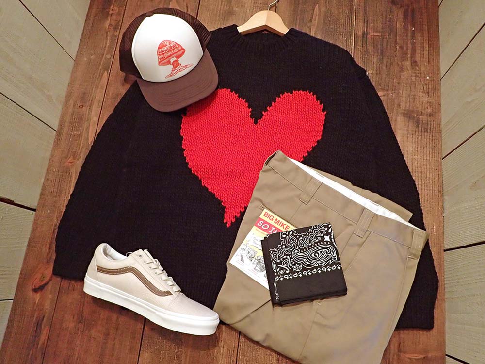 [THRIFTY LOOK] HEART HAND KNIT CREW